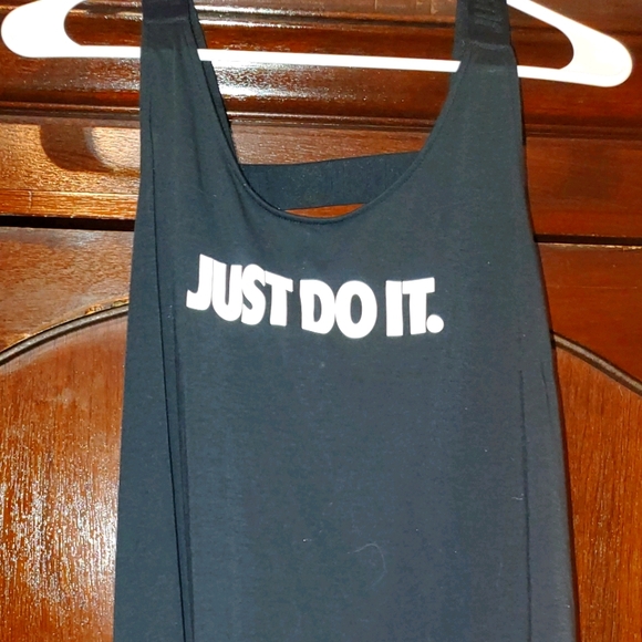 NWOT NIKE DRI-FIT WORK OUT SHIRT - Picture 1 of 5